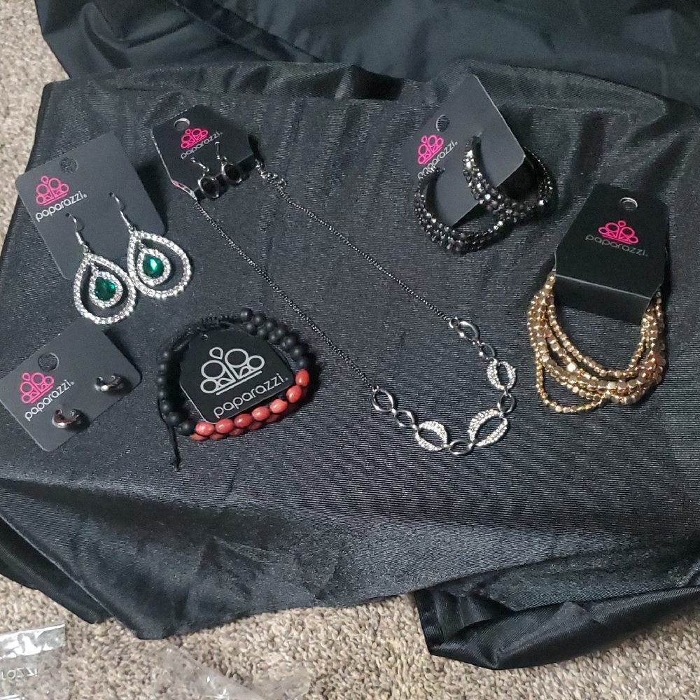 Paparazzi Jewelry Set with Green and Red Accents